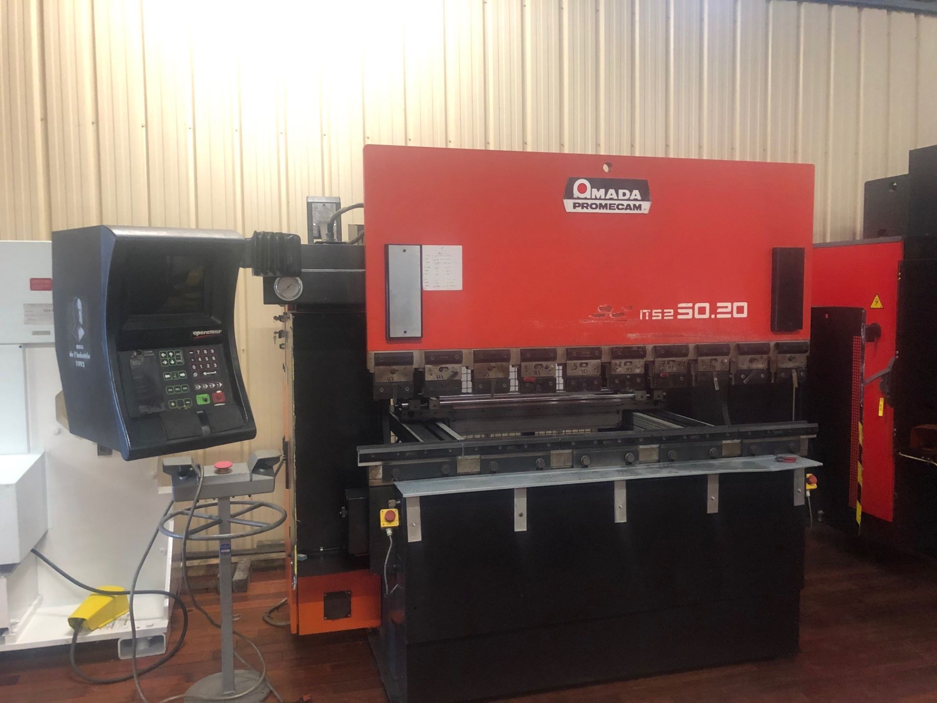 Presse plieuse industrielle AMADA ITS2 2000 x 50T - occasion - réf 3285_0