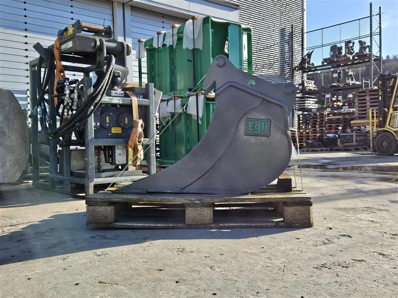Godet de creuse tiltrotateur Egli ETL-TR 85-400 - OilQuick OQ 45 - Hardox 450/500 - Année 2022_0