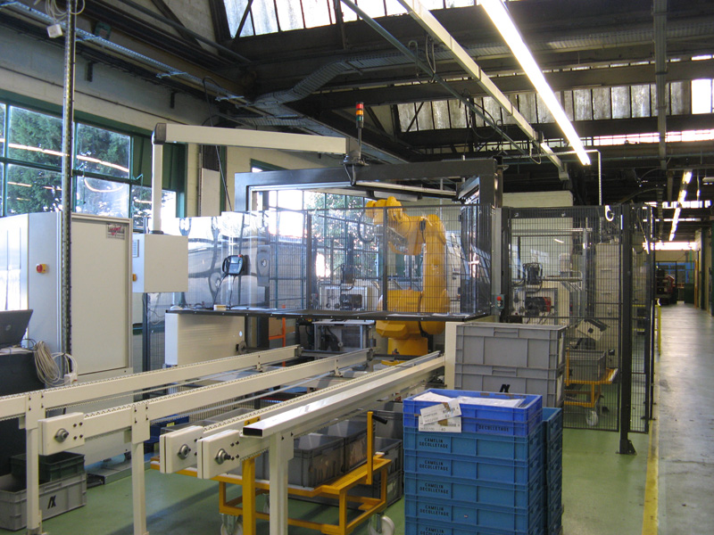 Cellule de formage de tube acier - Robot 6 axes avec préhenseur double et supervision tactile_0