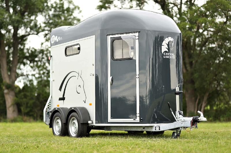 Remorque pour transport d'animaux - 2 places - cheval liberté gold iii_0