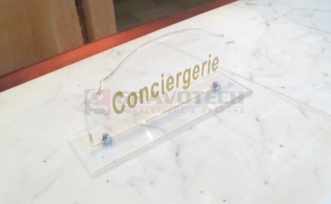 Cbp0001 Chevalet De Bureau Gravotech Tunisie En Plexi
