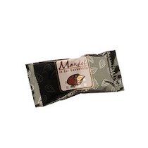 AMANDES ENROBÉES DE CACAO, DANS UN CARTON