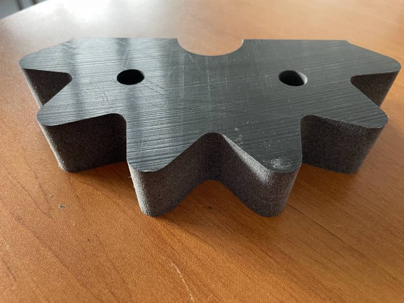 MTCP - Service de découpe au jet d'eau de demi-pignon en PEHD - Précision et qualité près de Lisieux_1