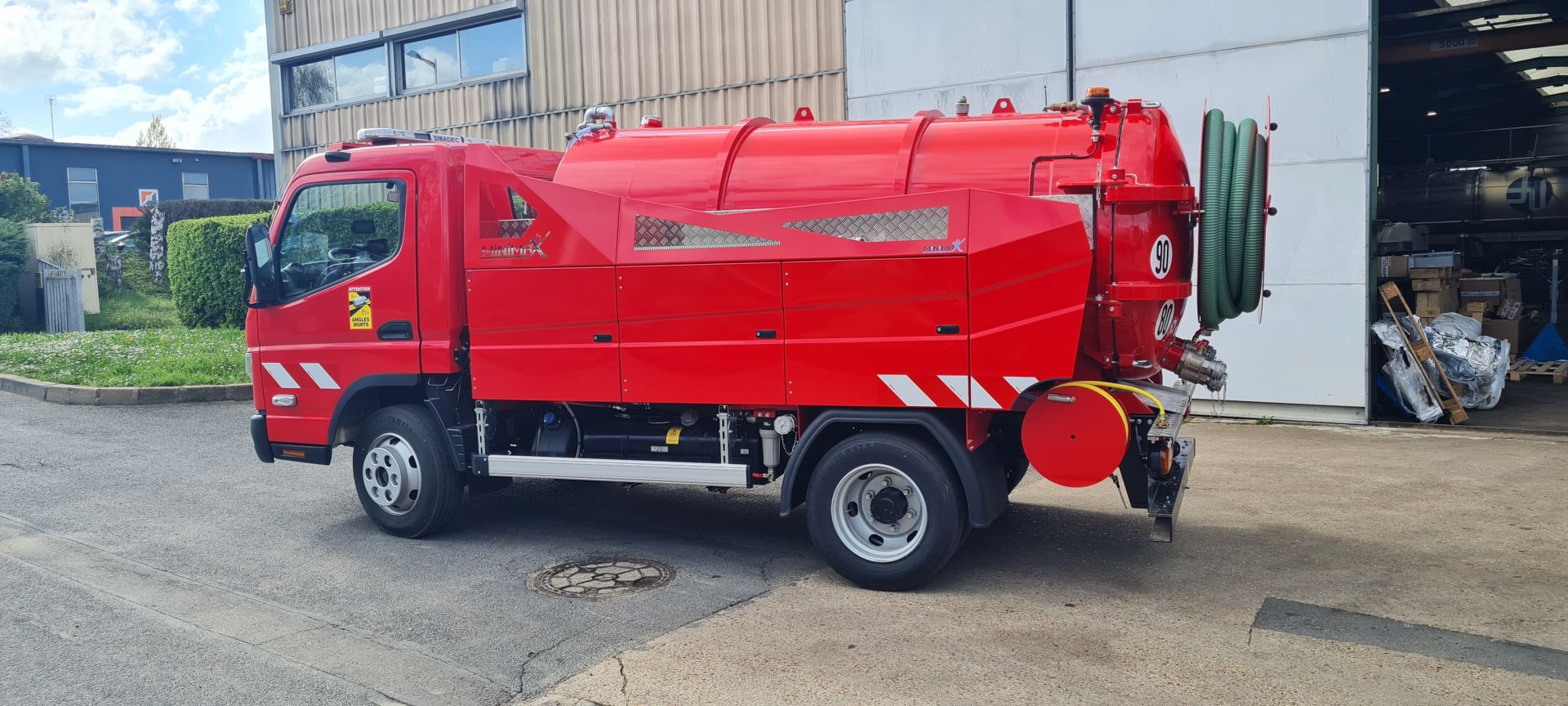 Hydrocureur efficace, robuste et Agile - citerne en aluminium d'épaisseur 5 mm d'une capacité totale de 3900 litres - PANORAMAX_0