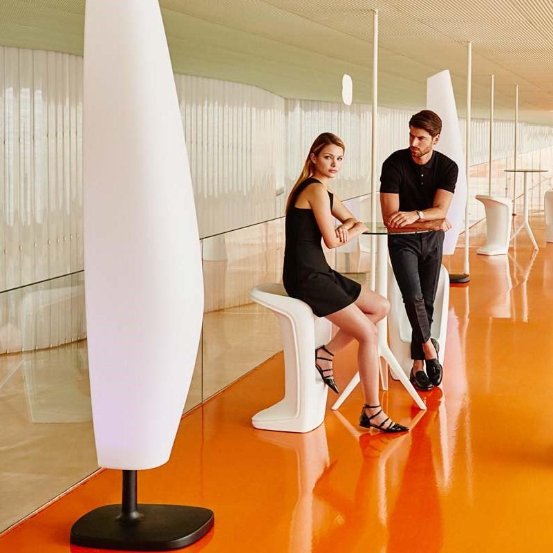 Tabouret design UFO de VONDOM - en polyéthylène 100% recyclable avec repose-pied - finition matte BASIC_0
