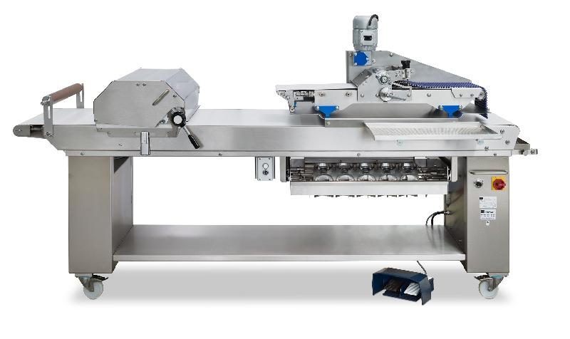 Table de découpe FRITSCH AMT - Machine de découpe pour tous types de pâte avec rouleaux de coupe en acier inoxydable_0
