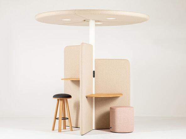 Espace de travail acoustique en tissu avec table BuzziBrella Focus BuzziSpace_0