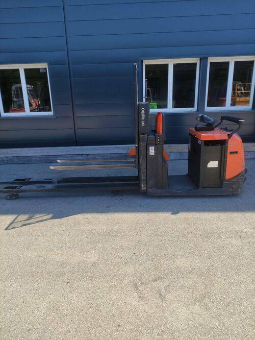 Préparateur de commandes au sol BT OSE250 E000294 - disponible en occasion et en location de courte à longue durée_0