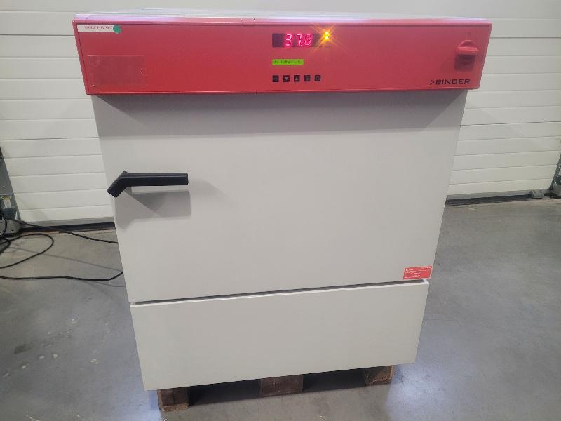 Incubateur / étuve réfrigéré BINDER KB-115 avec convection forcée 100°C_0
