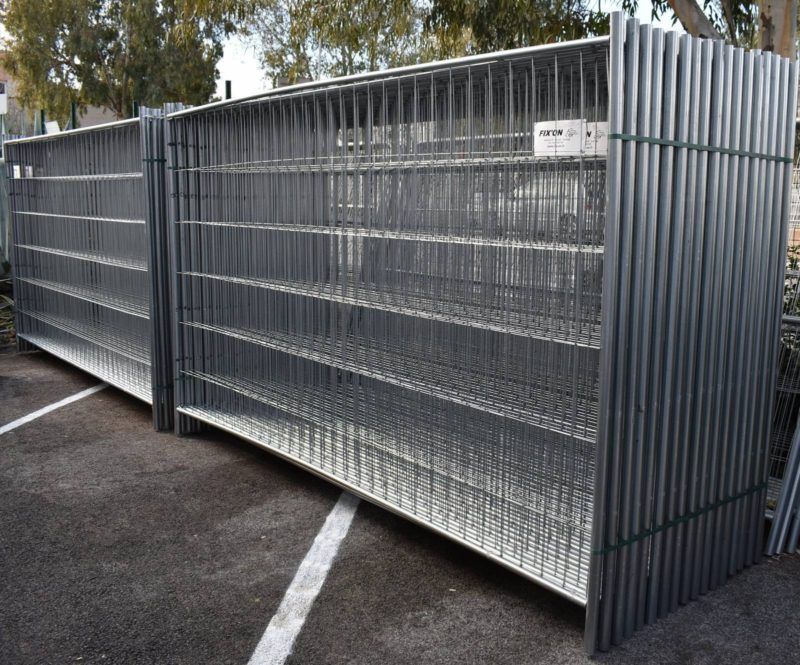 Clôture / Barrière / Grille de chantier  3,50 x 2,00 m 4 tubes / round top_0