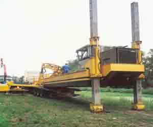Pelle flottante - Barge multiservices avec stabilisateurs et outils divers_0