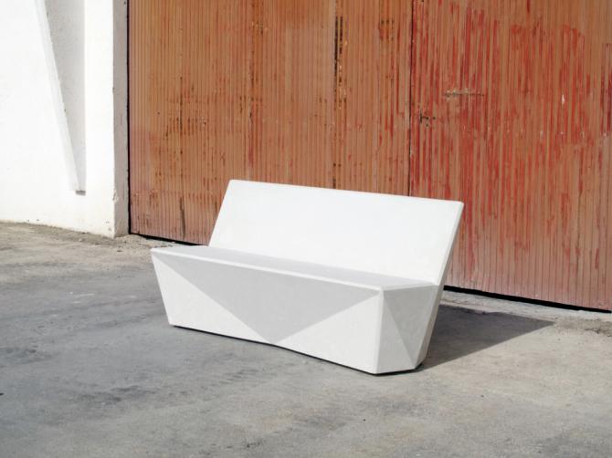 Banc en béton Origami - Banc pliable en béton blanc et gris -35% d'émissions de CO2_0