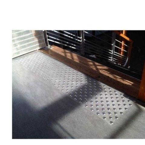LOT DE 15 - PLOT PODOTACTILE EN ALUMINIUM BRUT (LISSE, 1 UNITÉ)