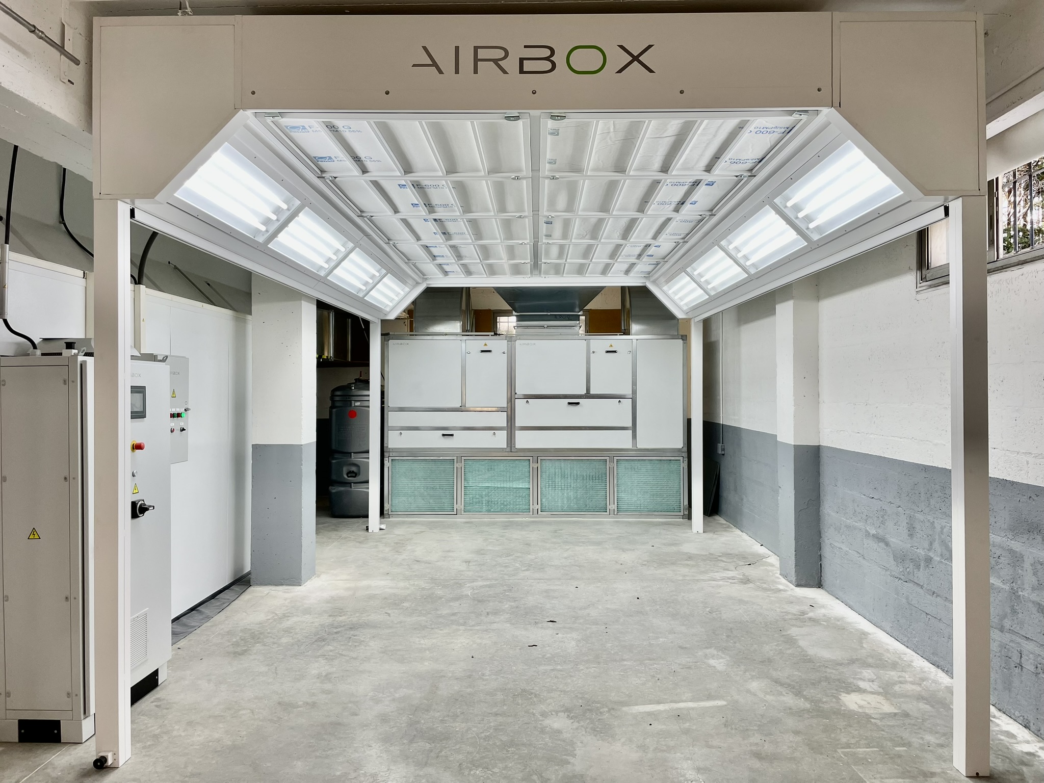 Aire de ponçage pour carrosserie économique, solide et personnalisable_1