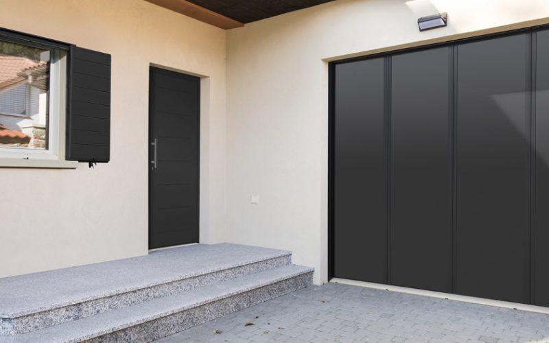 Porte de garage pliante - aluminium - étanchéité et performances - SCA Habitat_0