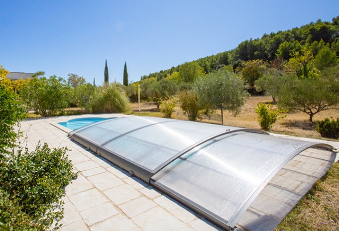 Abri piscine bas / amovible / motorisé / en polycarbonate et aluminium_1