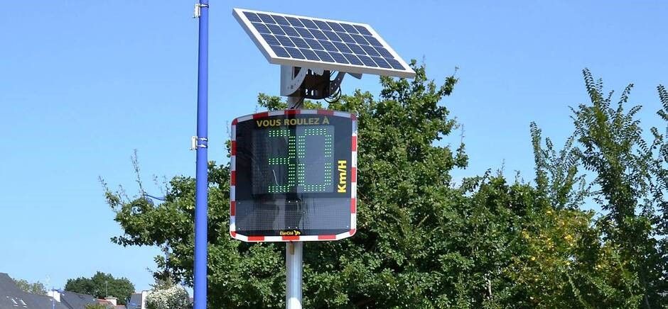 Radar pédagogique d'entrée de ville, programmation avec clé USB, ou via Bluetooth_0