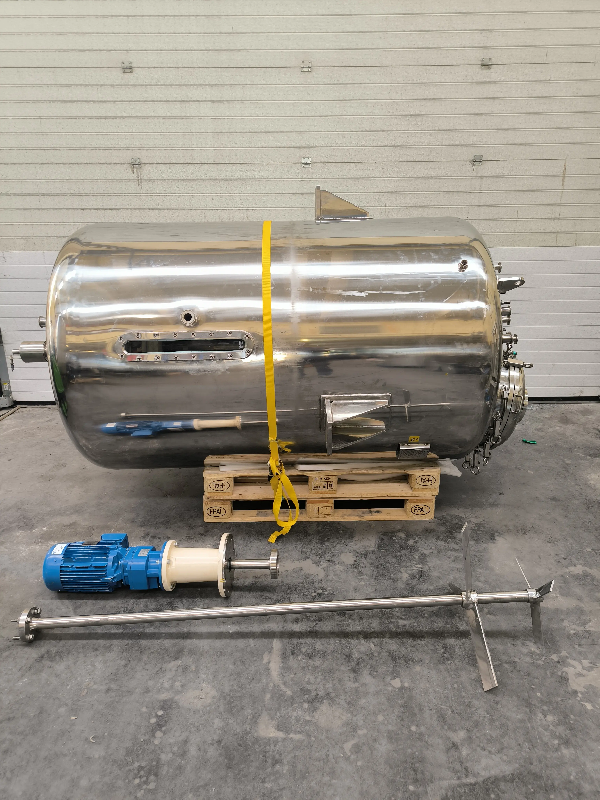 Réacteur inoxcal acier inoxydable 2500 litres avec agitation - référence                        :                         c14025-c14024_0