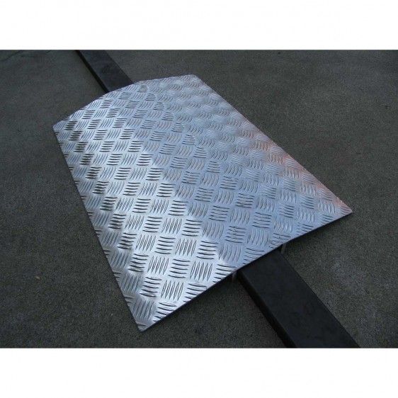 Leo40055 - Rampe de trottoir en aluminium antidérapant - Disset Odiseo - Poids 4 kg_0