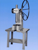 Presses à métaux manuelles à crémaillère Villemeca - assemblage, sertissage, dressage et plus_0