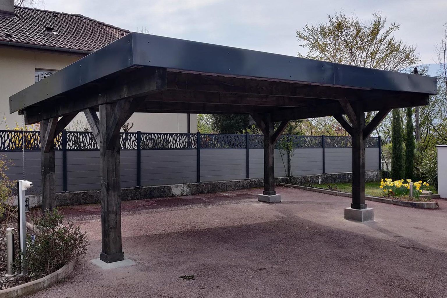 Ops+ - Ombrière solaire en bois pour parkings privés et publics - Citablue - Dimensions 5000 x 30000 mm_0