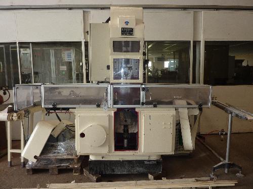 Presse à savon automatique Mazzoni d'occasion - modèle 1 poste pour moule à cracher_0