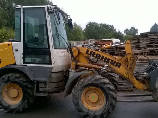 Chargeuse sur pneus liebherr l506 stereo_0