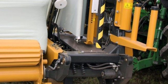 Série Q - Enrubanneuse agricole Tanco - Modèles Q200-V et Q300-V - Compacte, rapide et polyvalente pour balles rondes et carrées_1