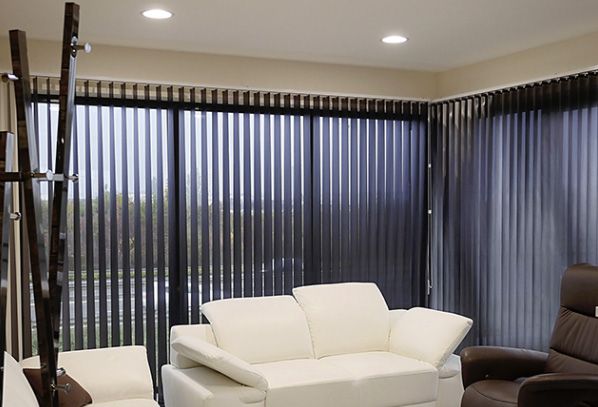 Store californien solaire - Esthétique et efficace - Lames de 89 ou 127 mm, efficacité thermique_0