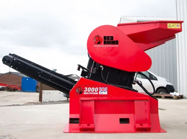 Concasseur version transportable avec attelage 3 points - 3000/3000 TM RED RHINO_0