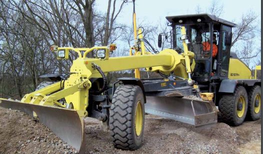 Bg 190 t-4 (6x4) / bg 190 ta-4 (6x6) niveleuse HBM-Nodas - Moteur Cummins 176-181 CV, Poids de service 19000 kg_0