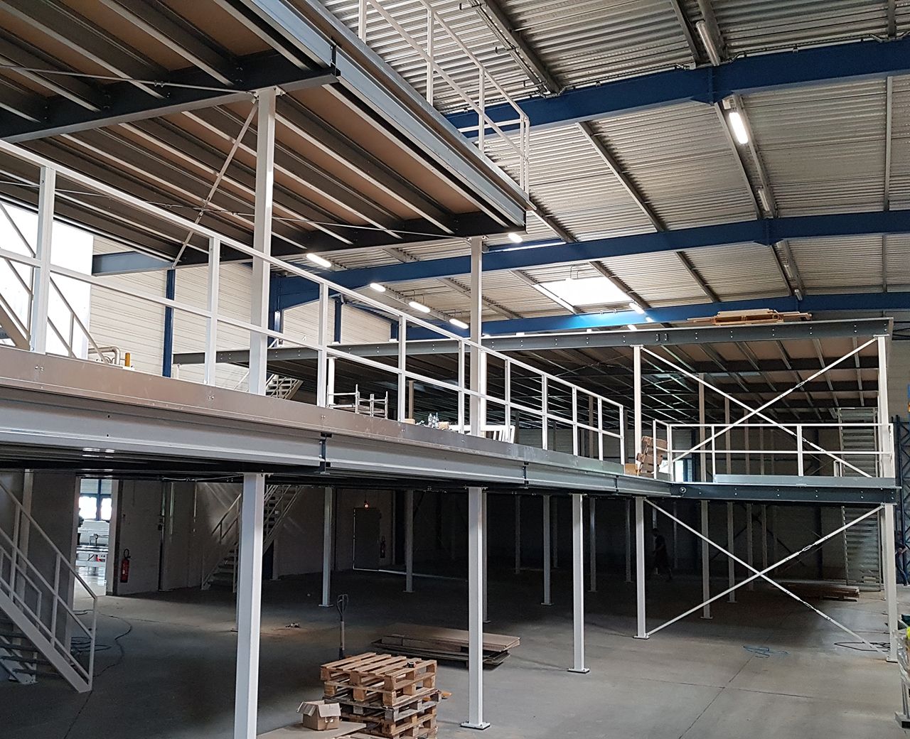 Plateforme de stockage Diplex - fabrication en Rhône-Alpes - installation dans toute la France_0