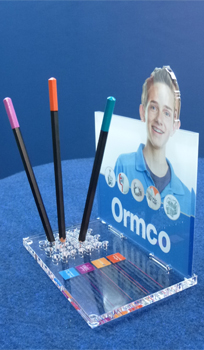 PLV et objets de promotion - Porte-stylo publicitaire en plexiglass transparent personnalisable_0