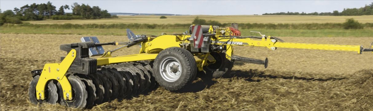 Presspack PT rouleau agricole - Bednar - largeur de travail 4,6 à 6,3 m - rouleau tracté autonettoyant_0