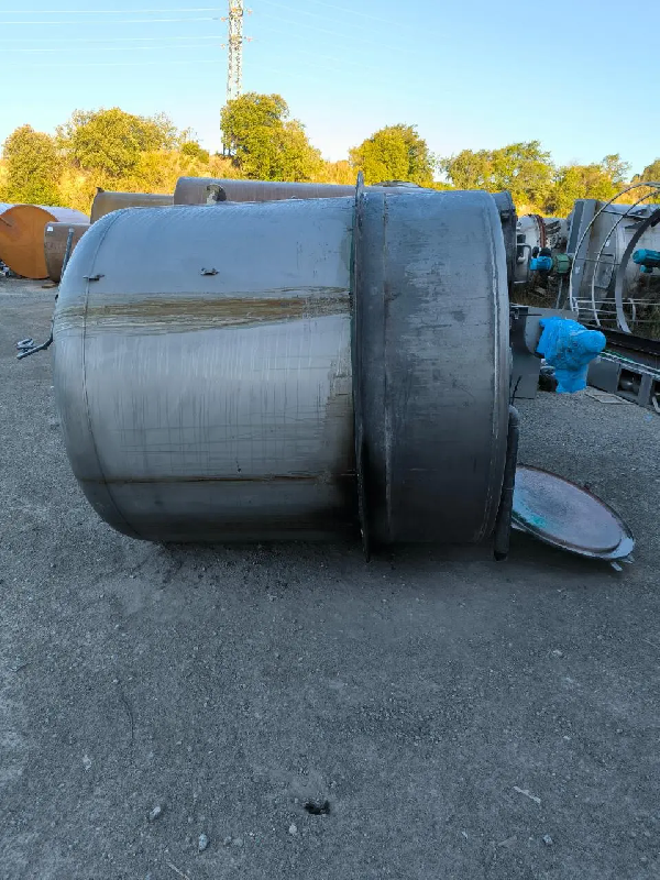 Cuve en acier inoxydable 3 000 litres_68_0