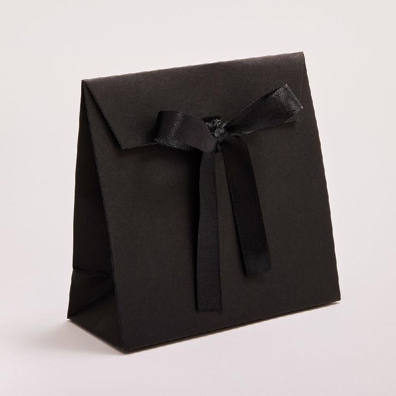 Pochette cadeau carton noir avec ruban noir satiné 14,5x6,5x14,5cm - par 10_0