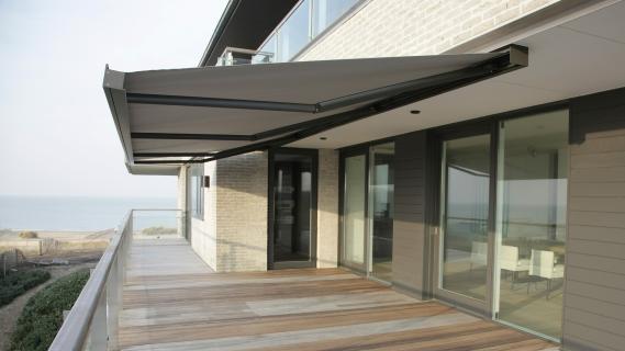 Stores bannes - B-27 Prestige - motorisés avec LED intégré - disponible en coloris RAL_0