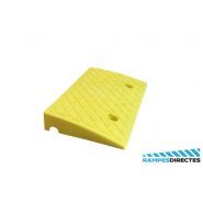 Rampe de trottoir en plastique renforcé - Sku trp-pkr7cm - Capacité 2000kg - Polypropylène jaune avec poignées intégrées et canal pour câbles_0
