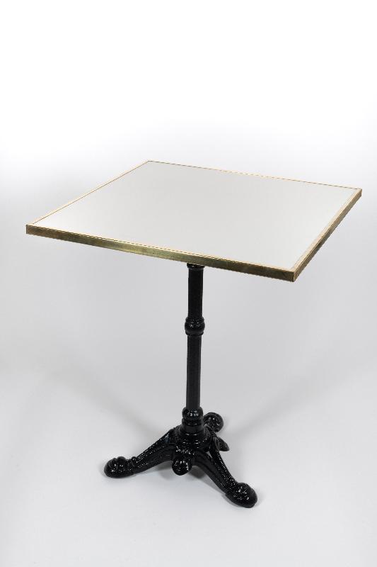Table de bistrot carrée Marceau - plateau blanc cerclage doré - pied noir - usage intérieur/extérieur_0
