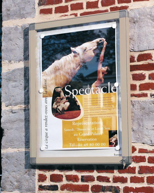 Vitrine d'affichage extérieur