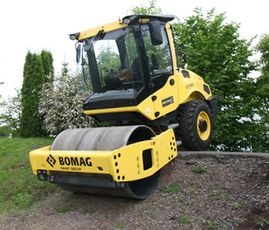 Rouleau monocylindre VM1 - BW 145 D-5 avec ROPS - Bomag_0