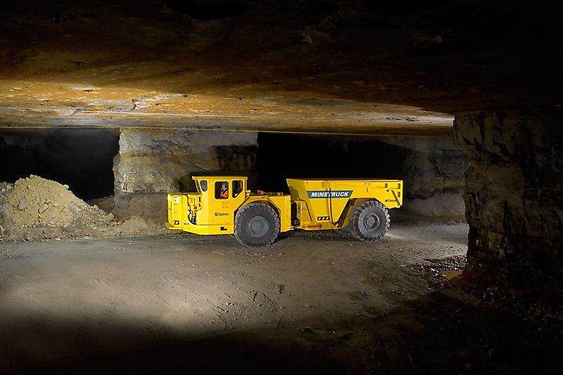 Tombereau souterrain 20t - Epiroc MT2010 avec benne Teletram_0