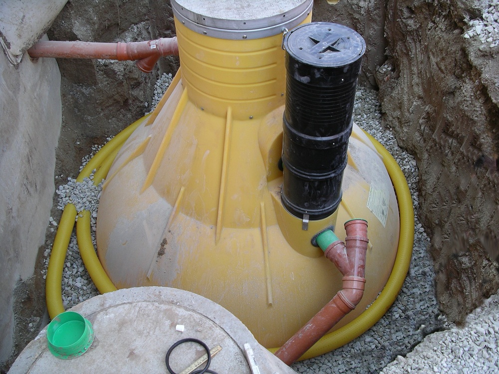 Cuves de récupération d'eau de pluie - technologie allemande - filtration fine et dispositif de sédimentation_0