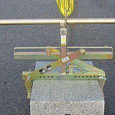 Pince universelle TSV pour pose de marches - grande ouverture réglable - éléments béton angulaires_0