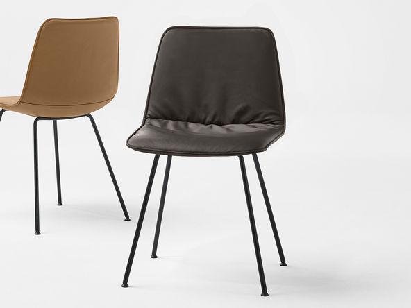 Lot de 2 chaises 4 pieds métal et revêtement similicuir rembourré_0