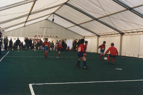 Couverture pour terrain de foot - structure sur mesure temporaire, semi-permanente ou permanente_0