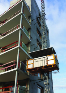 Ascenseur de chantier 2000 kg - ouverture toute largeur pour palettes - location avec montage et formation_0