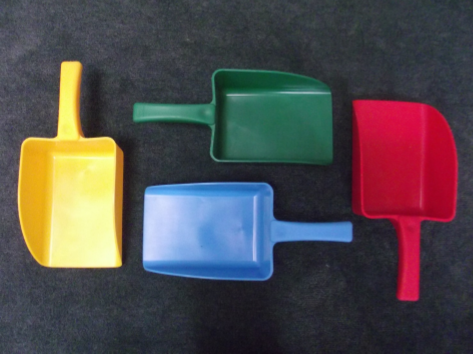 H42 - Grande pelle à écoper en PP Naturel - Agrément alimentaire FR 504 - Dimensions 167x230x355 mm_0