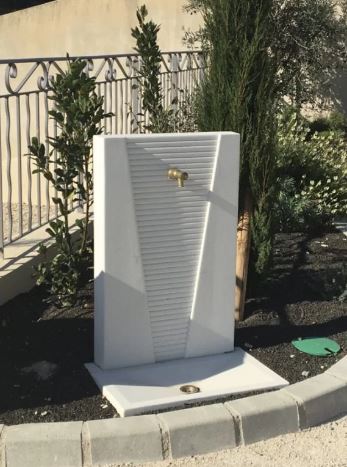 Fontaine d'extérieur en béton préfabriqué - Fontana - design moderne - 52x68x100 cm - 95 kg - Ciment Green Seal_0