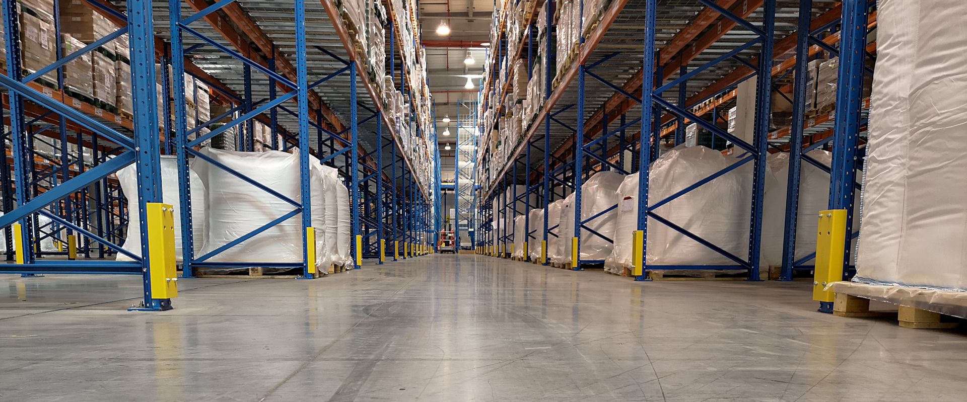 Securiflex - Protection économique et durable des montants de racks de stockage sans fixation au sol_1